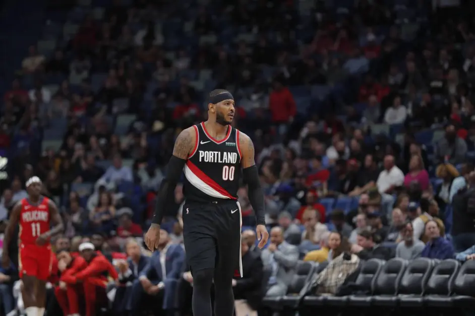 人队后场组织欠缺，球队需加强控制节奏