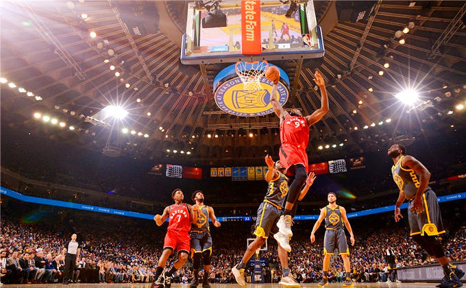 捷克共和国队客场大胜克罗地亚队，一步登天晋级淘汰赛