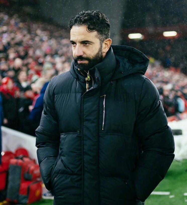 关于阿森纳大将扛重担青训最年轻和蔼的信息