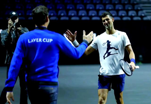 包含拉沃尔杯鏖战温网，纳达尔带队取胜的词条