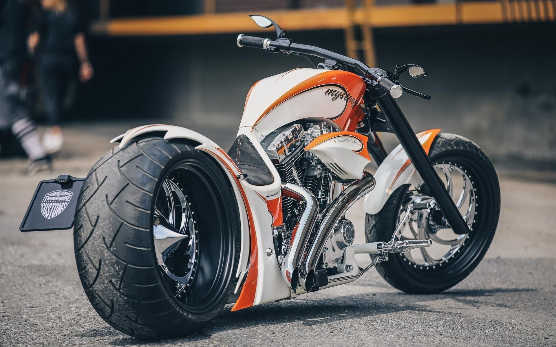 雷恩制霸墨西哥，F1新赛季揭幕战焦点战全记录