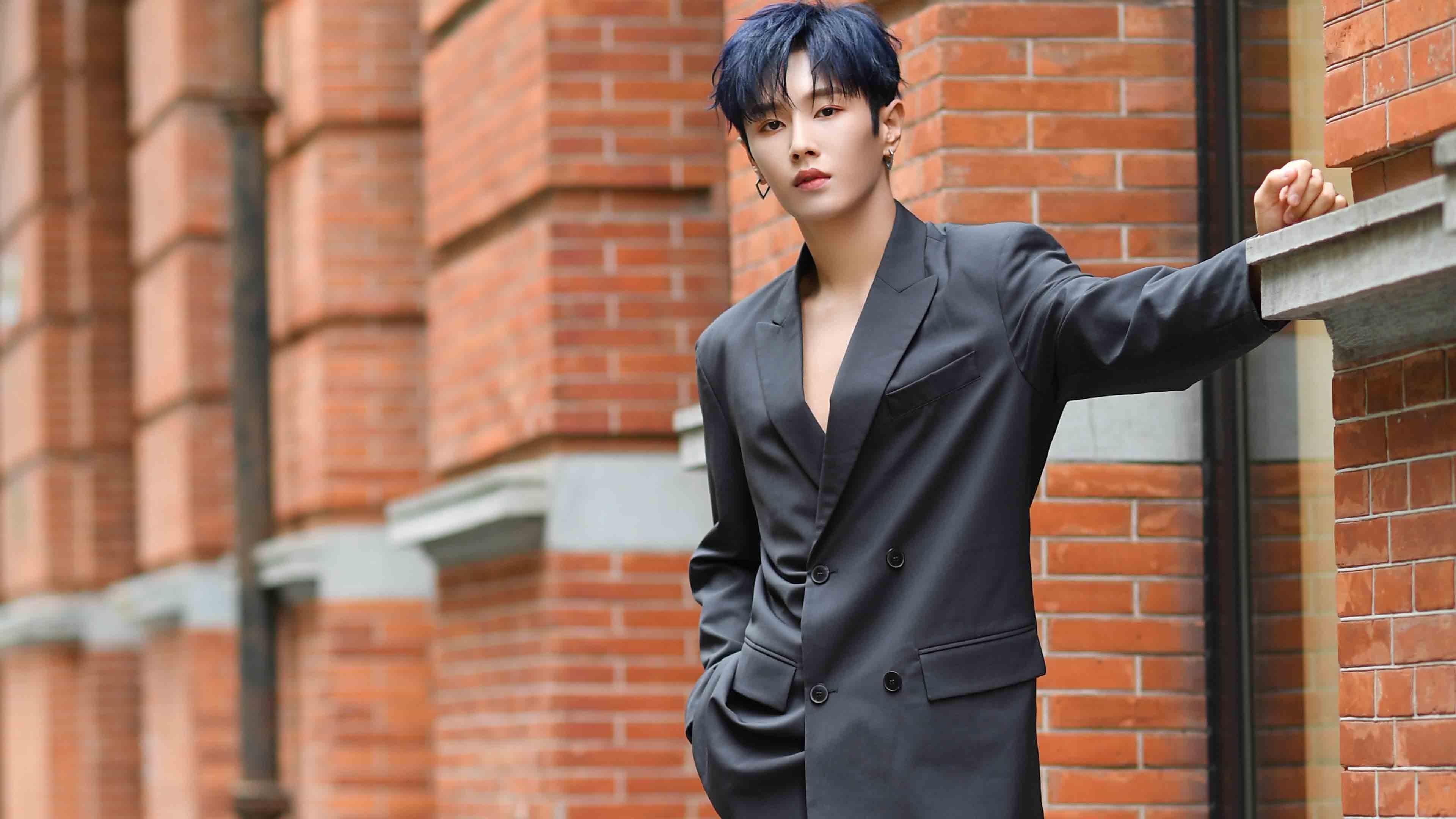 开云官网-绿茵与硬木的交响，当巴黎对决马赛的激情，遇见恩佐的季后赛主宰