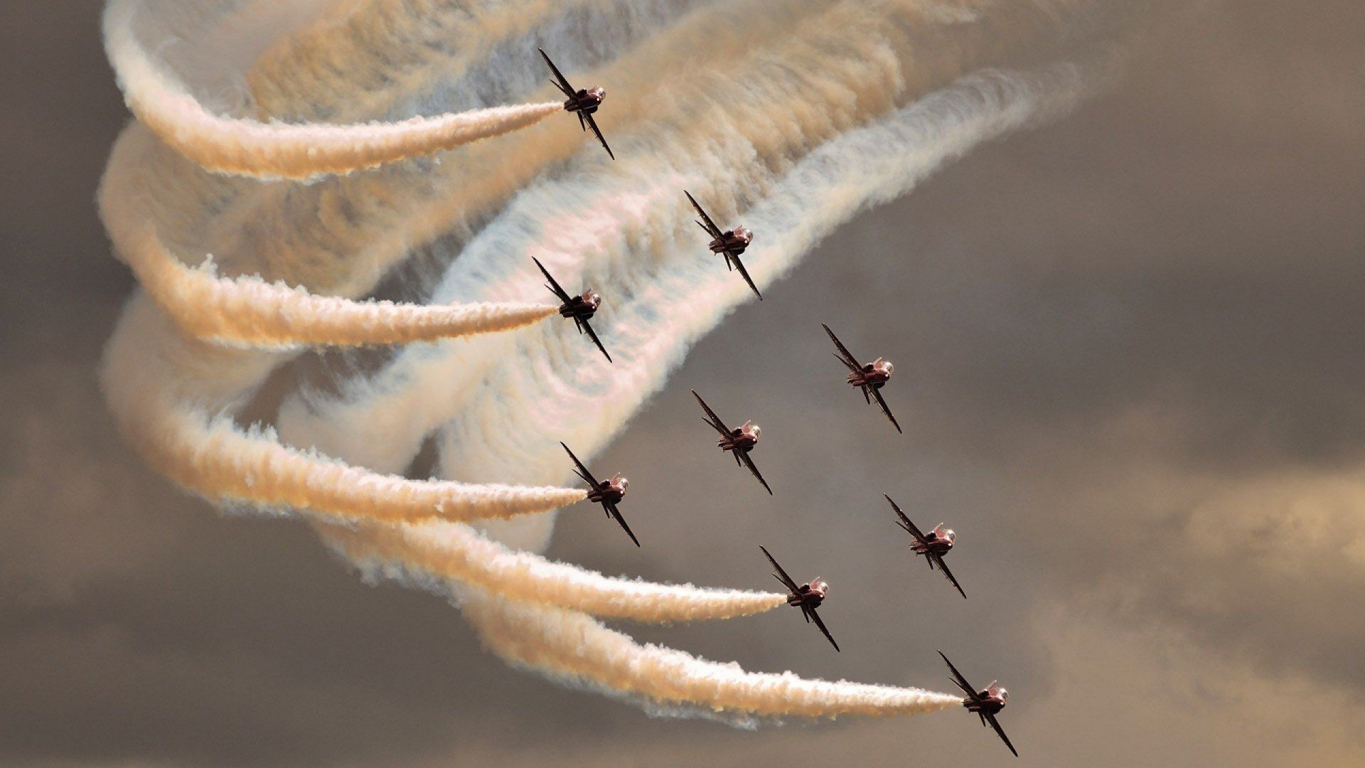 开云体育APP下载-高原对决，约基奇生涯之夜绽放，勇士争冠战韧性胜出