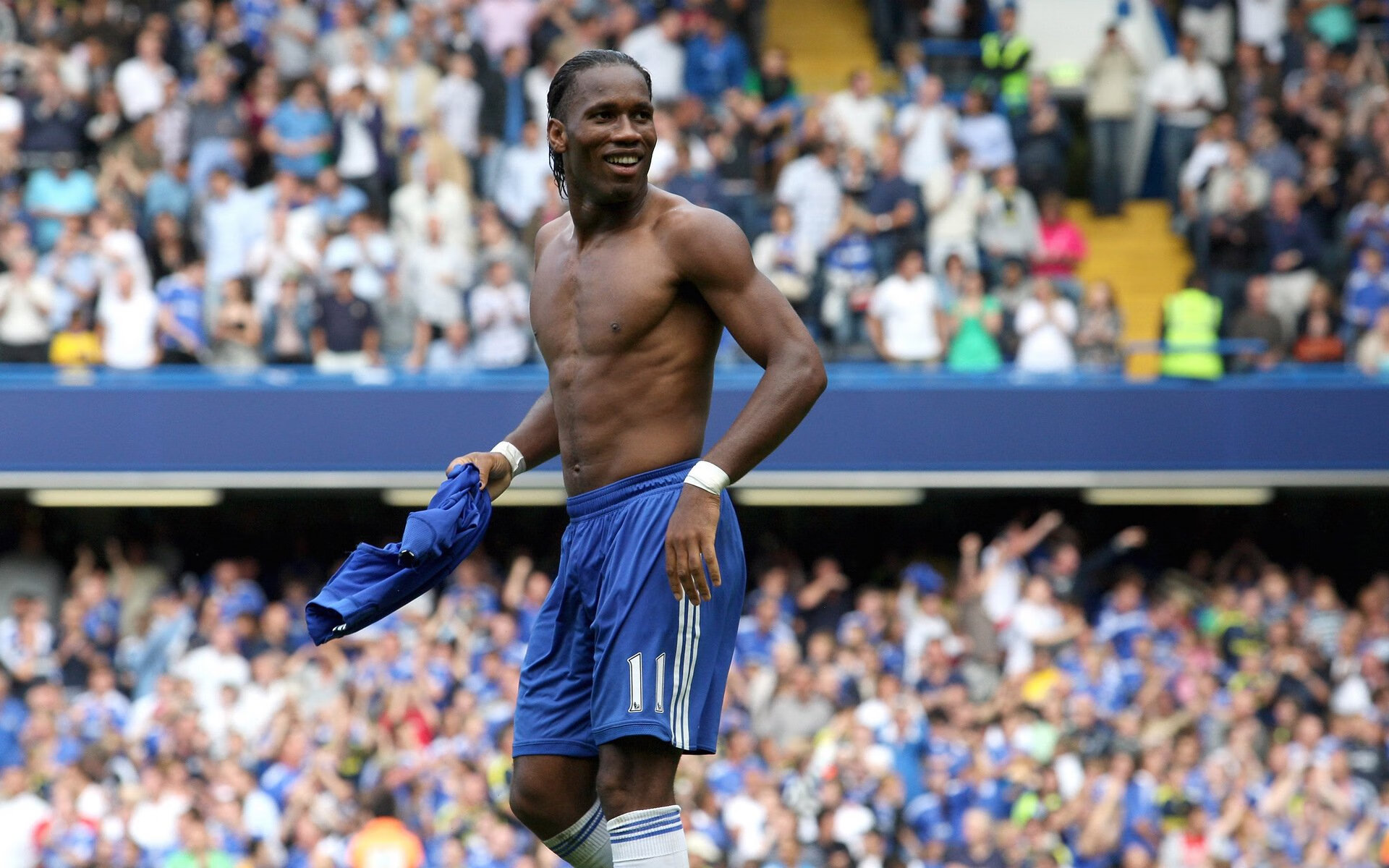 开云体育在线-太阳稳稳拿下独行侠，戈贝尔如F1冠军般统治赛场