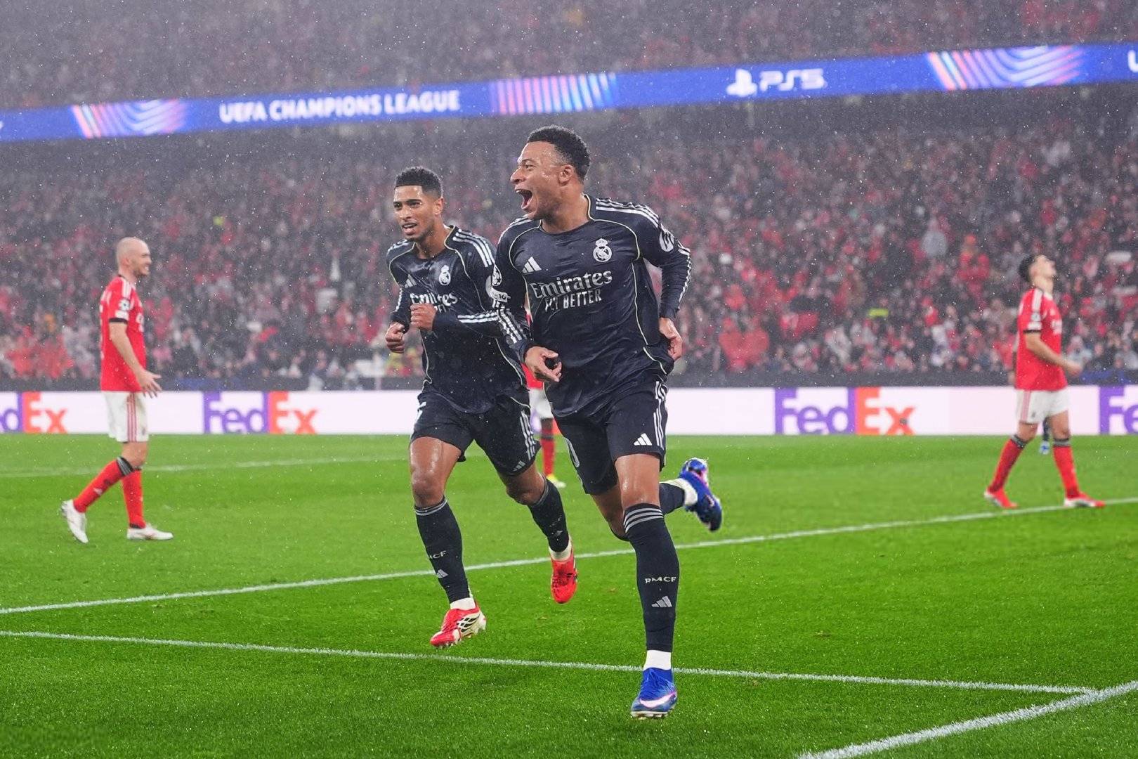 奥地利对阵皇马，范戴克统治全场