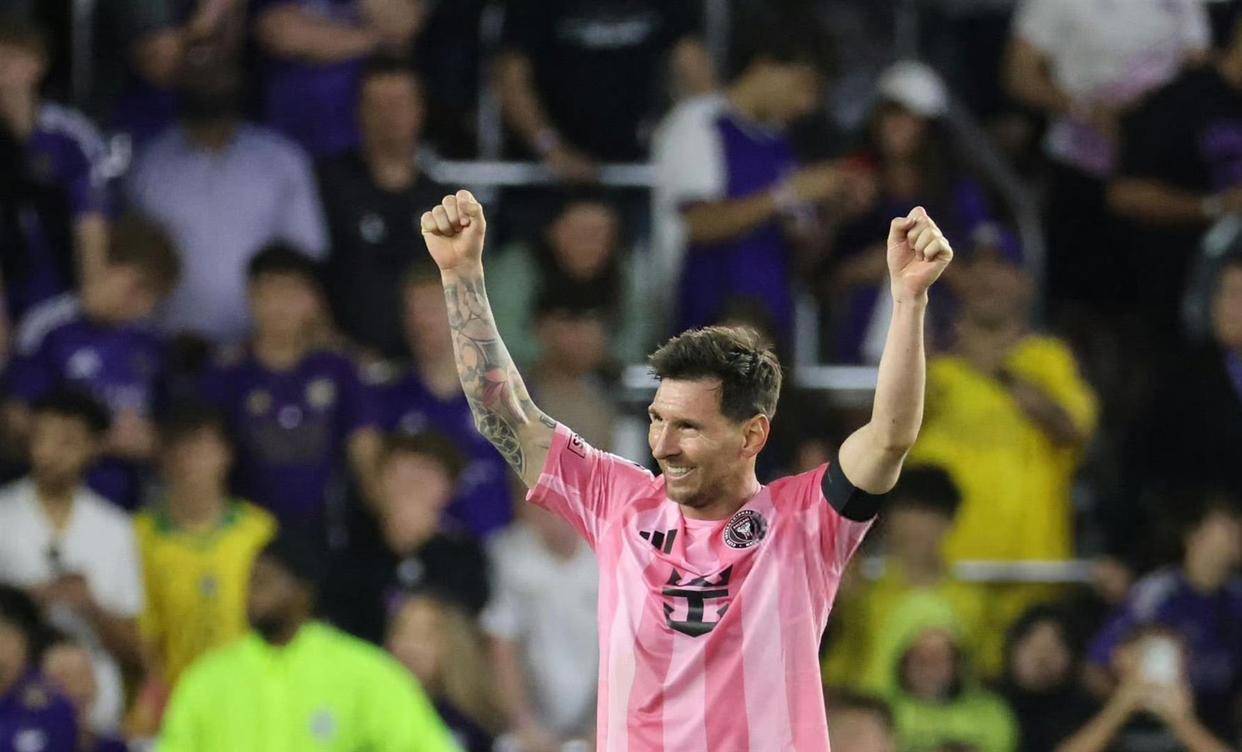 伊朗强势拿下牙买加，梅西在欧冠决赛接管比赛