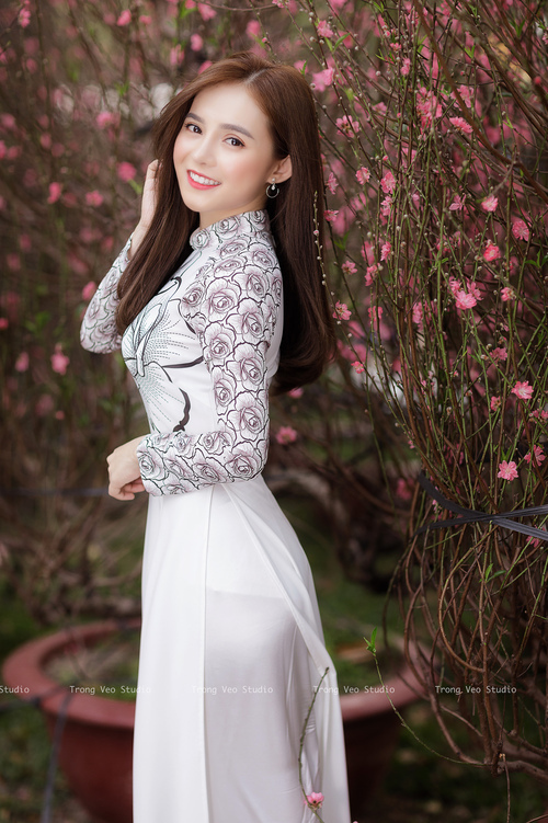 开云体育APP下载-布克45分点燃联合中心，公牛三叉戟掀翻洛杉矶快船