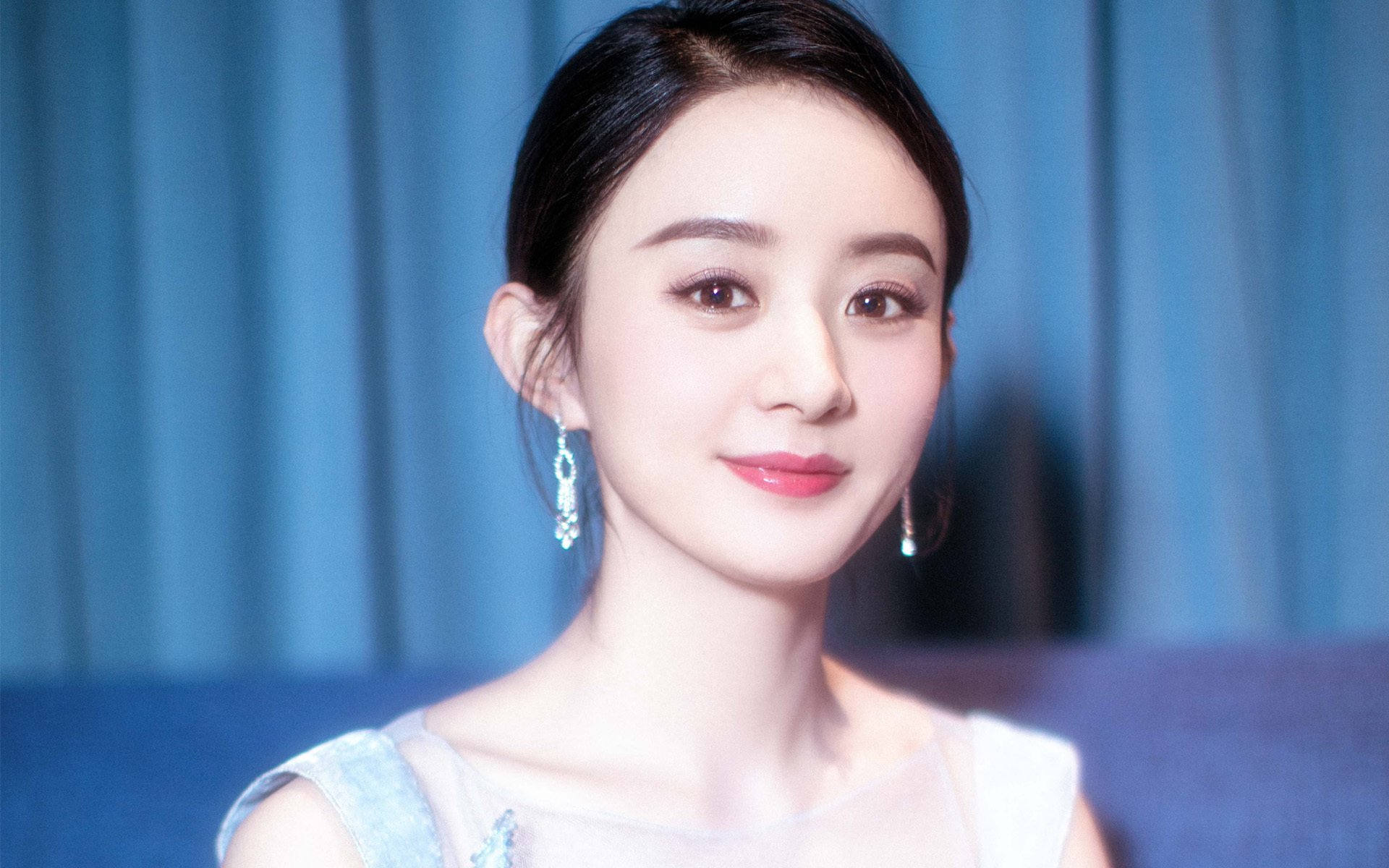 开云体育登录-王者之师显峥嵘，法国钢铁防线压制巴西，萨卡临危受命导演逆转胜局